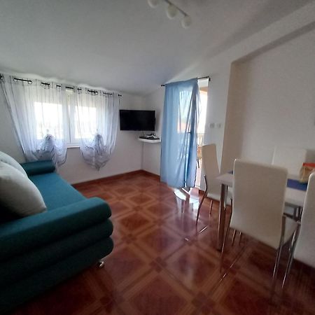 Apartmani Ivana Senj Senj  Δωμάτιο φωτογραφία